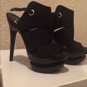 Jessica Simpson Black Heels